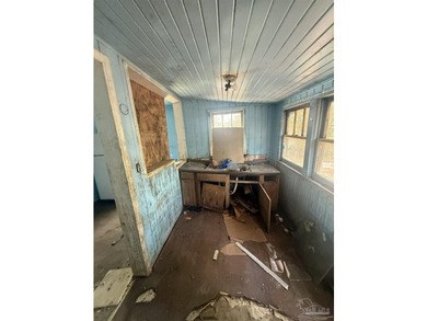 Investor Special with Endless Potential! Opportunity awaits with - photo 6