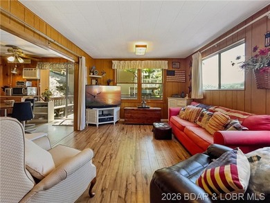 This lake home has it all for 1 price - Boat, 2 PWC's, Paddle - photo 8