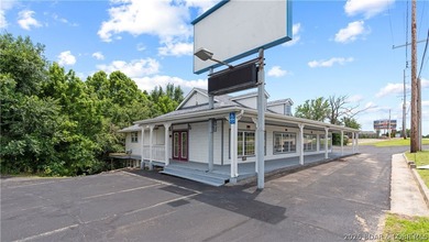 Located in the heart of bustling Osage Beach and off of Hwy 54 - photo 2