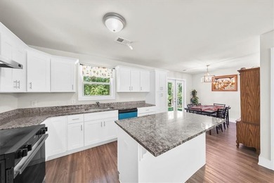 Welcome to 6425 Dogwood Way, a beautifully maintained home - photo 18