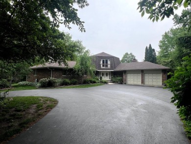 Lake Home Sale Pending in Dundee, Illinois