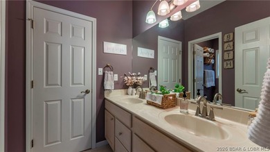 Upon entering this 4 bed nearly 2700sqft one level home, you'll - photo 27