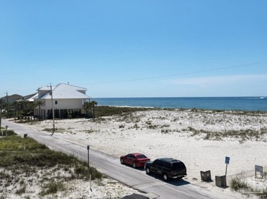 This is a beautiful updated Ariola Drive house with unrestricted - photo 33