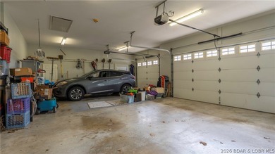 Upon entering this 4 bed nearly 2700sqft one level home, you'll - photo 42