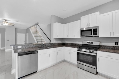 Under contract-accepting backup offers. Step into this - photo 10