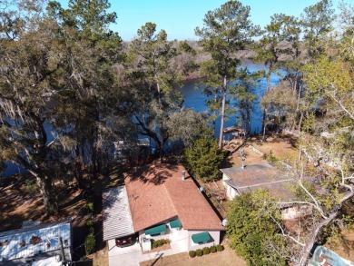 Suwannee River - Gilchrest County Home For Sale in Bell Florida