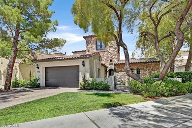 THIS GORGEOUS CHRISTOPHER HOME SHOWS LIKE A MODEL & IS NESTLED - photo 2