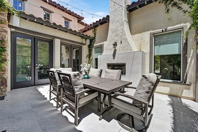 THIS GORGEOUS CHRISTOPHER HOME SHOWS LIKE A MODEL & IS NESTLED - photo 6