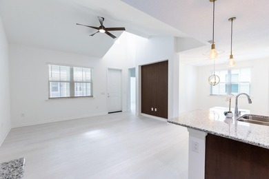 Back on market with no seller's fault. Very motivated seller! - photo 3
