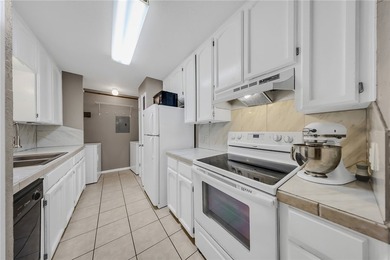 Charming and well-maintained, this 2-bedroom, 2-bath townhome - photo 13