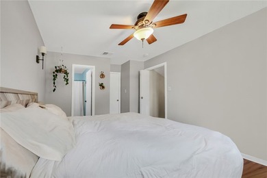 Charming and well-maintained, this 2-bedroom, 2-bath townhome - photo 15
