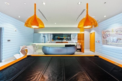 Welcome to the sky. Perched high on the 26th floor in the heart - photo 33