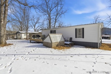 Welcome to this beautifully remodeled 3 bedroom, 2 bathroom - photo 3