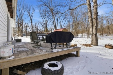 Welcome to this beautifully remodeled 3 bedroom, 2 bathroom - photo 5