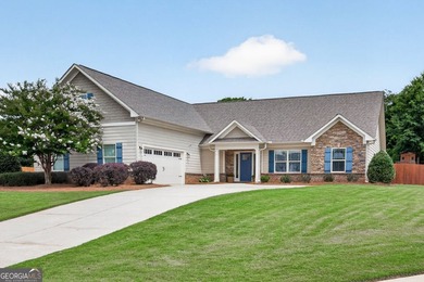 Welcome home to your beautifully maintained 4 bedroom, 3.5 bath - photo 1