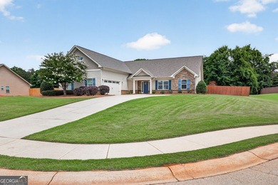 Welcome home to your beautifully maintained 4 bedroom, 3.5 bath - photo 2