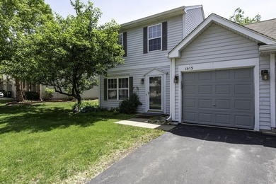 Welcome home to this beautifully maintained and move-in-ready - photo 2
