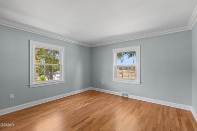 Beautiful 3.5 acres with barn, close to both Douglas and - photo 11