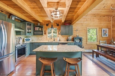 Escape To Your Own Mountain Retreat In This Beautifully Crafted - photo 13