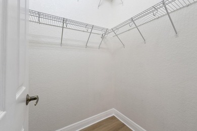 Welcome to this charming CORNER UNIT 2-bedroom, 2-bathroom villa - photo 14