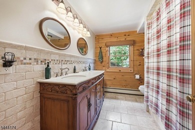 Escape To Your Own Mountain Retreat In This Beautifully Crafted - photo 19