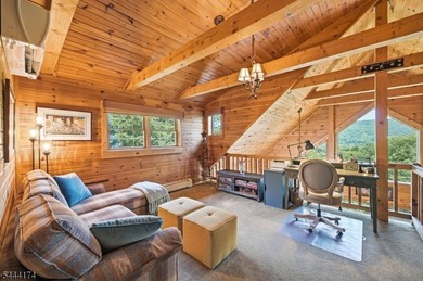 Escape To Your Own Mountain Retreat In This Beautifully Crafted - photo 22