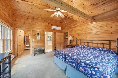Escape To Your Own Mountain Retreat In This Beautifully Crafted - photo 26