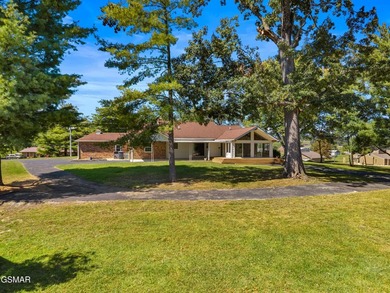 Beautiful 3.5 acres with barn, close to both Douglas and - photo 32