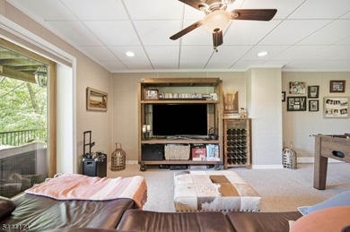 Escape To Your Own Mountain Retreat In This Beautifully Crafted - photo 32