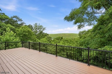 Escape To Your Own Mountain Retreat In This Beautifully Crafted - photo 38
