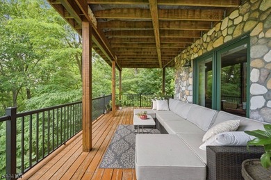 Escape To Your Own Mountain Retreat In This Beautifully Crafted - photo 41