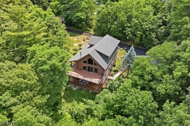 Escape To Your Own Mountain Retreat In This Beautifully Crafted - photo 45