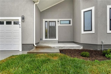 Two high-quality newly constructed 3BR2BA lake homes at Linn - photo 5