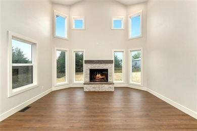 Two high-quality newly constructed 3BR2BA lake homes at Linn - photo 9