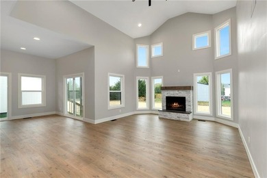 Two high-quality newly constructed 3BR2BA lake homes at Linn - photo 10