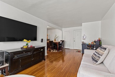 You found it! A real two-bedroom, one bath co-op with a MODERN - photo 1