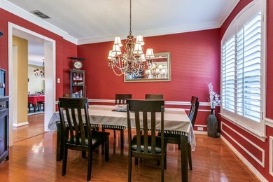 East facing home with 5 bedrooms with solid hardwood floors, Koi - photo 3