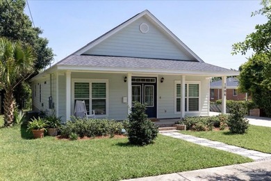 Custom built craftsman home just minutes from Downtown - photo 3