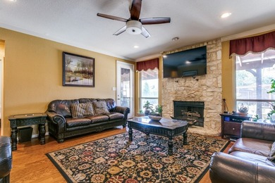East facing home with 5 bedrooms with solid hardwood floors, Koi - photo 6