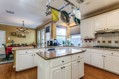East facing home with 5 bedrooms with solid hardwood floors, Koi - photo 10