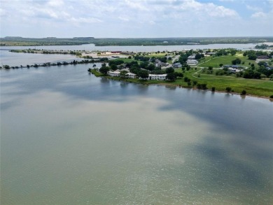 Lake Condo For Sale in Runaway Bay, Texas
