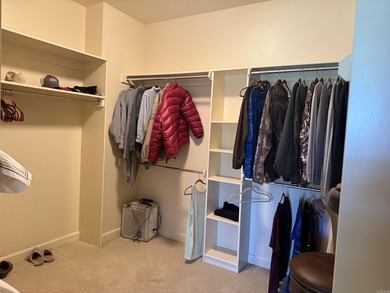 Welcome to this almost 3,000 square foot partially furnished - photo 22