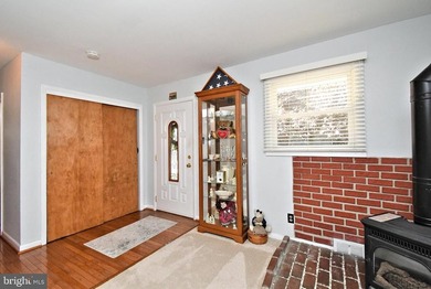 Immediate possession!!! Welcome to 238 Fox Run Road, a well - photo 4