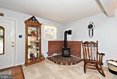 Immediate possession!!! Welcome to 238 Fox Run Road, a well - photo 7