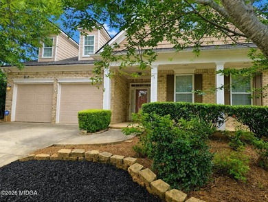 Welcome to this beautifully maintained 3 bedroom, 2 bath home - photo 3