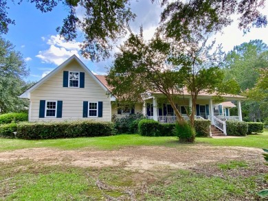 This beautiful home has it all! There is a sunroom with wet bar - photo 2