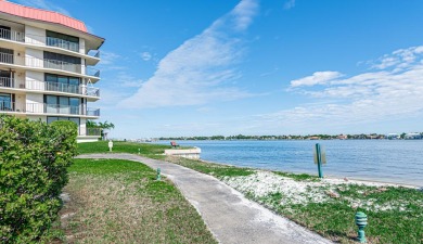 (private lake, pond, creek) Condo For Sale in Hypoluxo Florida
