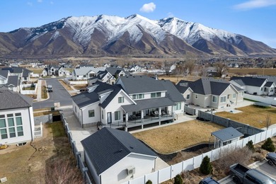 Don't miss this thoughtfully designed custom and fully finished - photo 49
