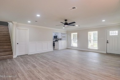 Welcome to your dream home! This beautiful smart home is - photo 11