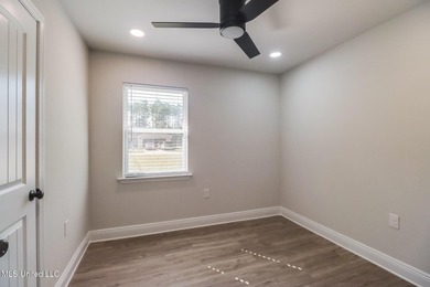 Welcome to your dream home! This beautiful smart home is - photo 13
